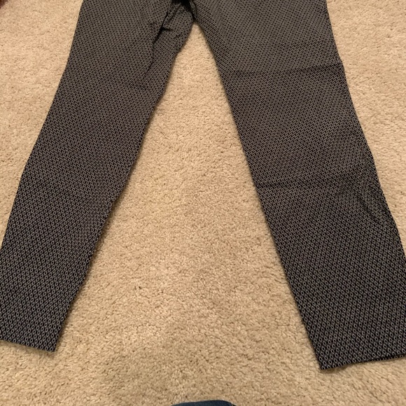 Old Navy pixie pants - Picture 3 of 4